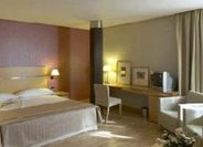 Hotel Reston Valdemoro+Bilhete Parque Warner 2 dias consecutivos