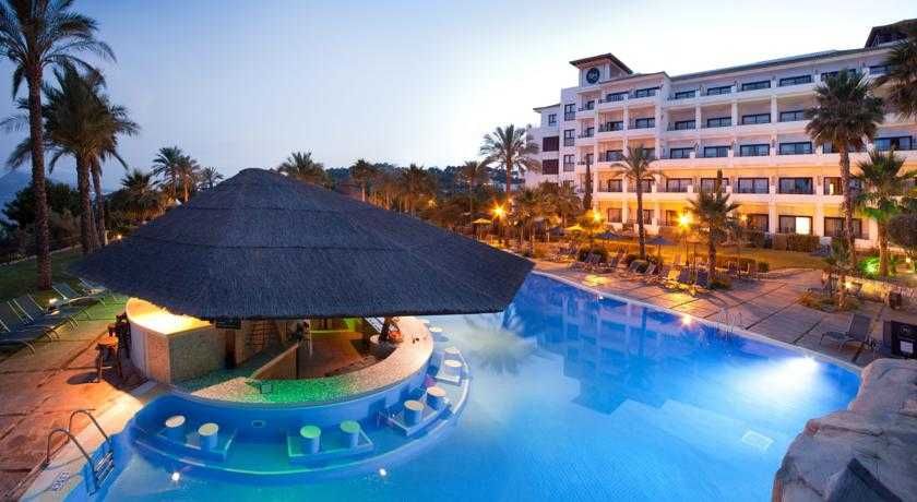 SH Villa Gadea+Bilhete Terra Mítica 1 dia