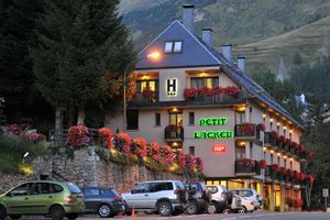 Hotel Petit Lacreu