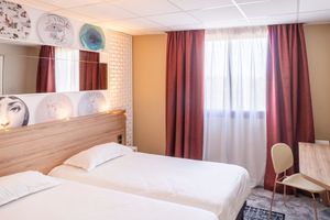 Brit Hotel Nantes Beaujoire - L'Amandine