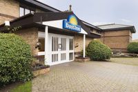 Days Inn by Wyndham Abington M74