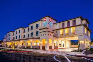 Best Western Plus Temecula Wine Country Hotel &Suites