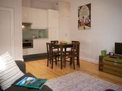 Cacilhas Guest Apartments+Bilhete Mosteiro dos Jerónimos