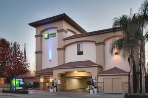 Holiday Inn Express Redwood City-Central by IHG