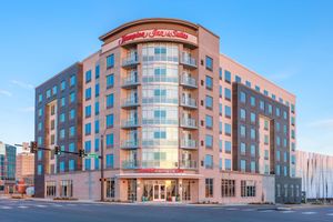 Hampton Inn & Suites Huntsville Downtown