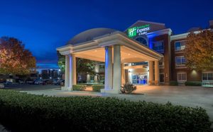 Holiday Inn Express & Suites Plano West - Frisco