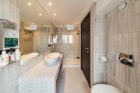 Holiday Inn Bucharest - Times