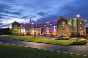 Holiday Inn Express Harrisburg NE by IHG