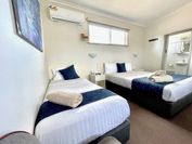 The Highlander Motel - 24HR Check In