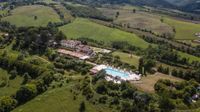 Tenuta Borgo San Michele+Biglietto Grotte di Frasassi