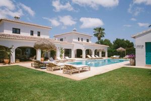 The Adelante House