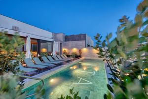 VITA HOTEL AND ROOFTOP